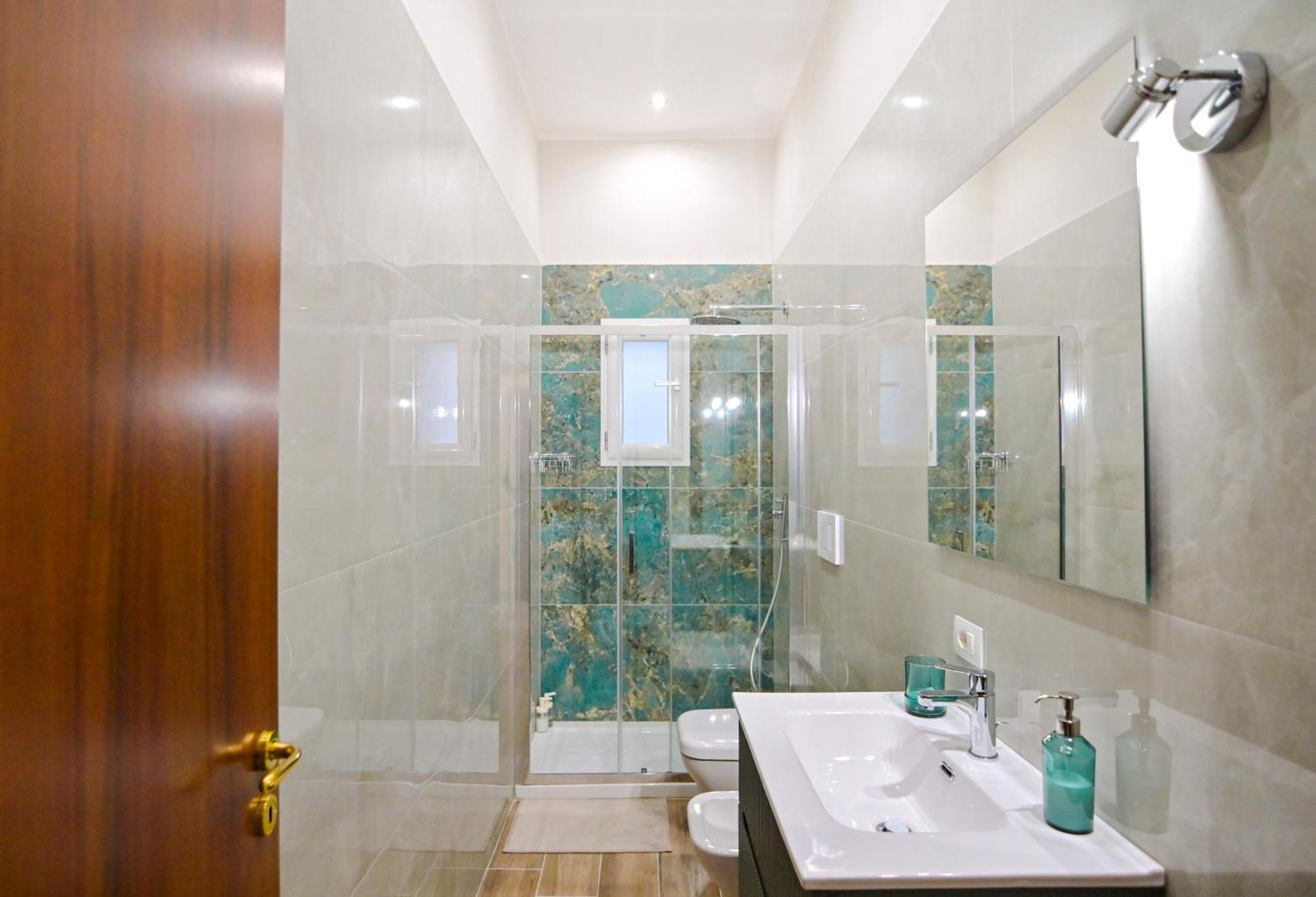 Cozy Central Residence Napoli Luaran gambar