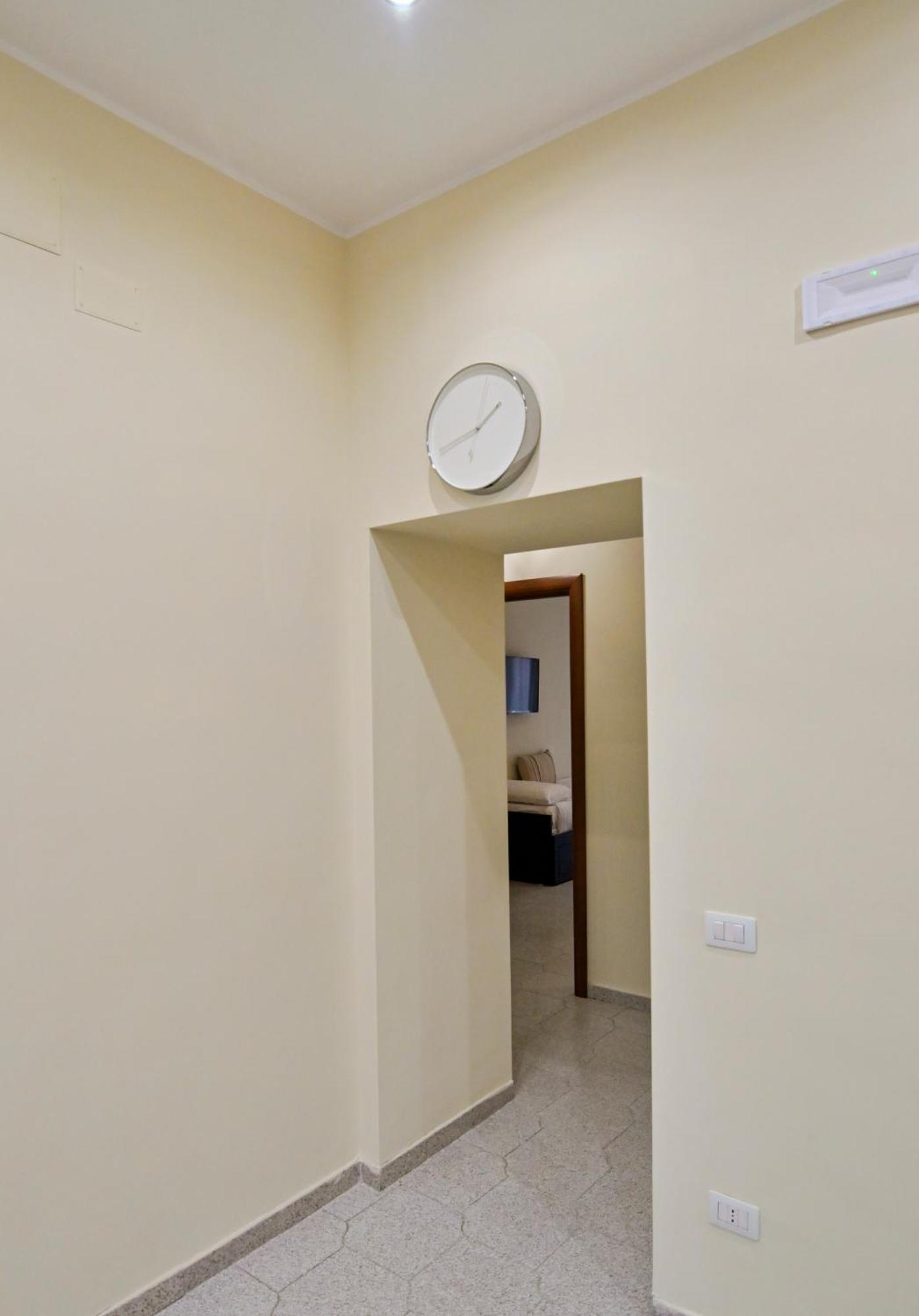 Cozy Central Residence Napoli Luaran gambar
