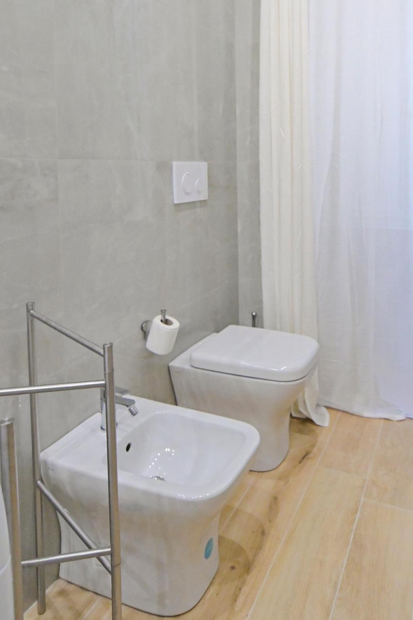 Cozy Central Residence Napoli Luaran gambar
