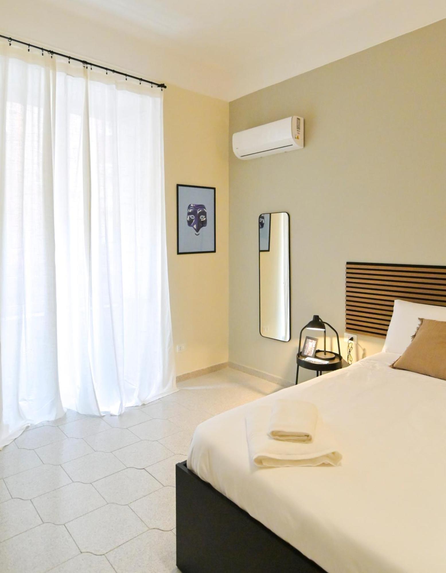 Cozy Central Residence Napoli Luaran gambar